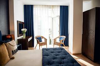 Бутик-Отель Мускатель Гурзуф Люкс «Картье» двухкомнатный (mountain –see View)-2