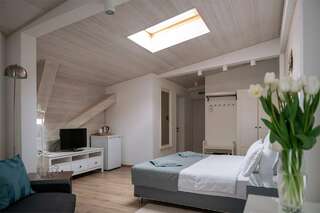 Бутик-Отель Мускатель Гурзуф Стандарт (Mountain-land view)-4