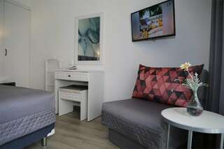 Бутик-Отель Мускатель Гурзуф Стандарт DBL (Mountain-land view)-3