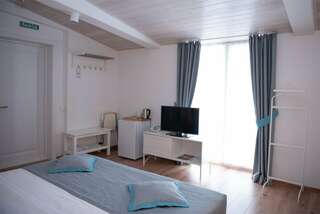 Бутик-Отель Мускатель Гурзуф Стандарт без доп. места (Mountain-land view)-5