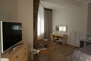 Бутик-Отель Мускатель Гурзуф Люкс «Классик» (Mountain–see view)-7