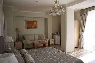 Бутик-Отель Мускатель Гурзуф Люкс «Классик» (Mountain–see view)-6