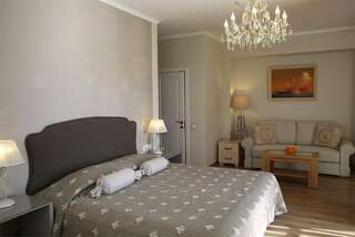 Бутик-Отель Мускатель Гурзуф Люкс «Классик» (Mountain–see view)-2